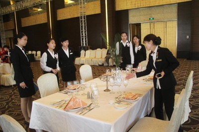 洛陽(yáng)鉬都利豪國(guó)際飯店成功舉辦餐飲崗位大練兵活動(dòng)